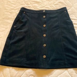 Black light suede skirt